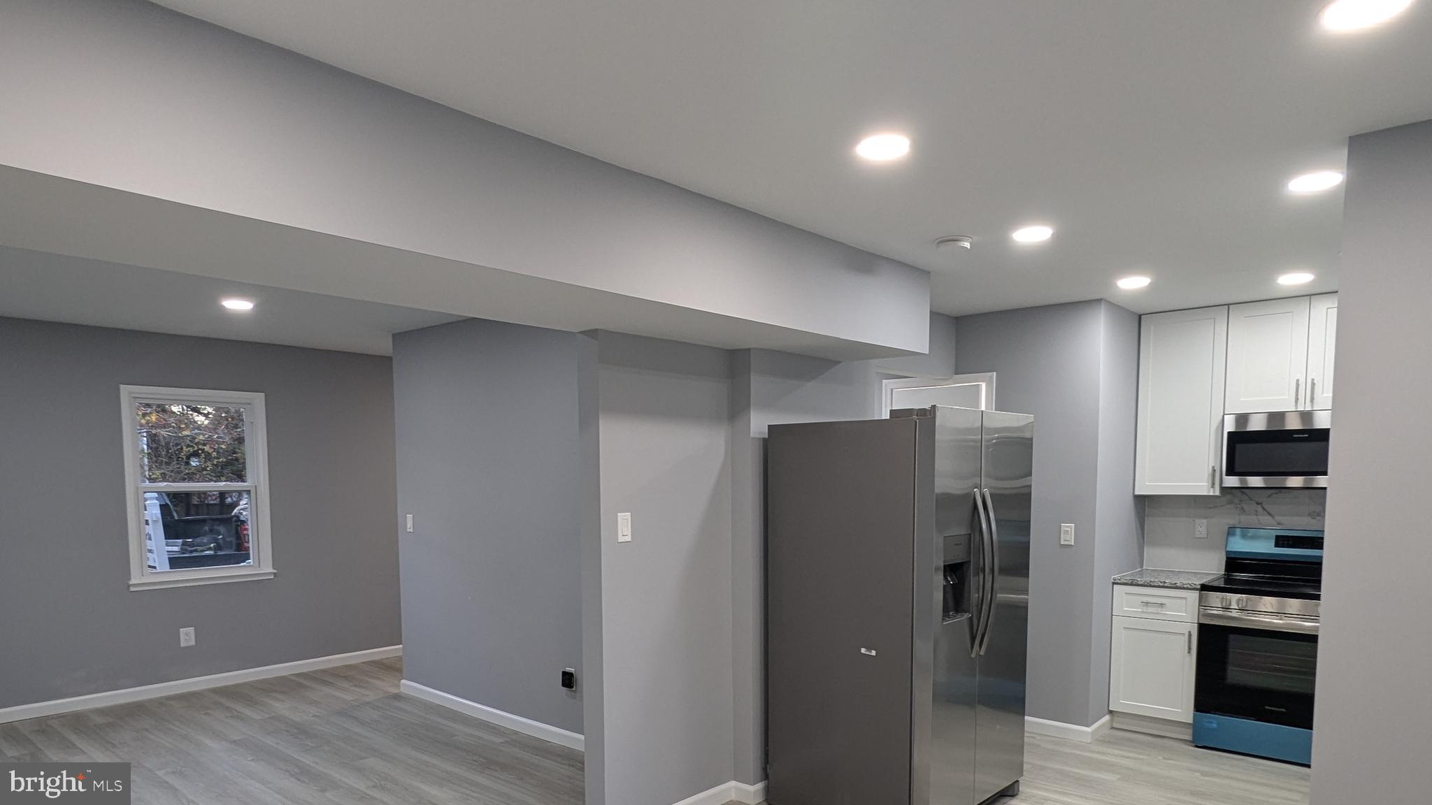 8409 DAMPIER COURT