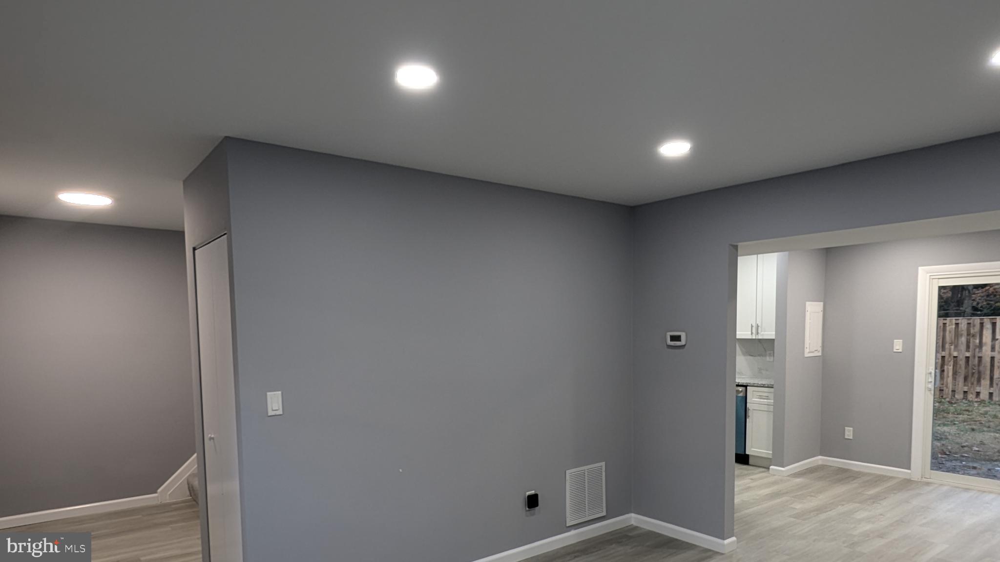 8409 DAMPIER COURT