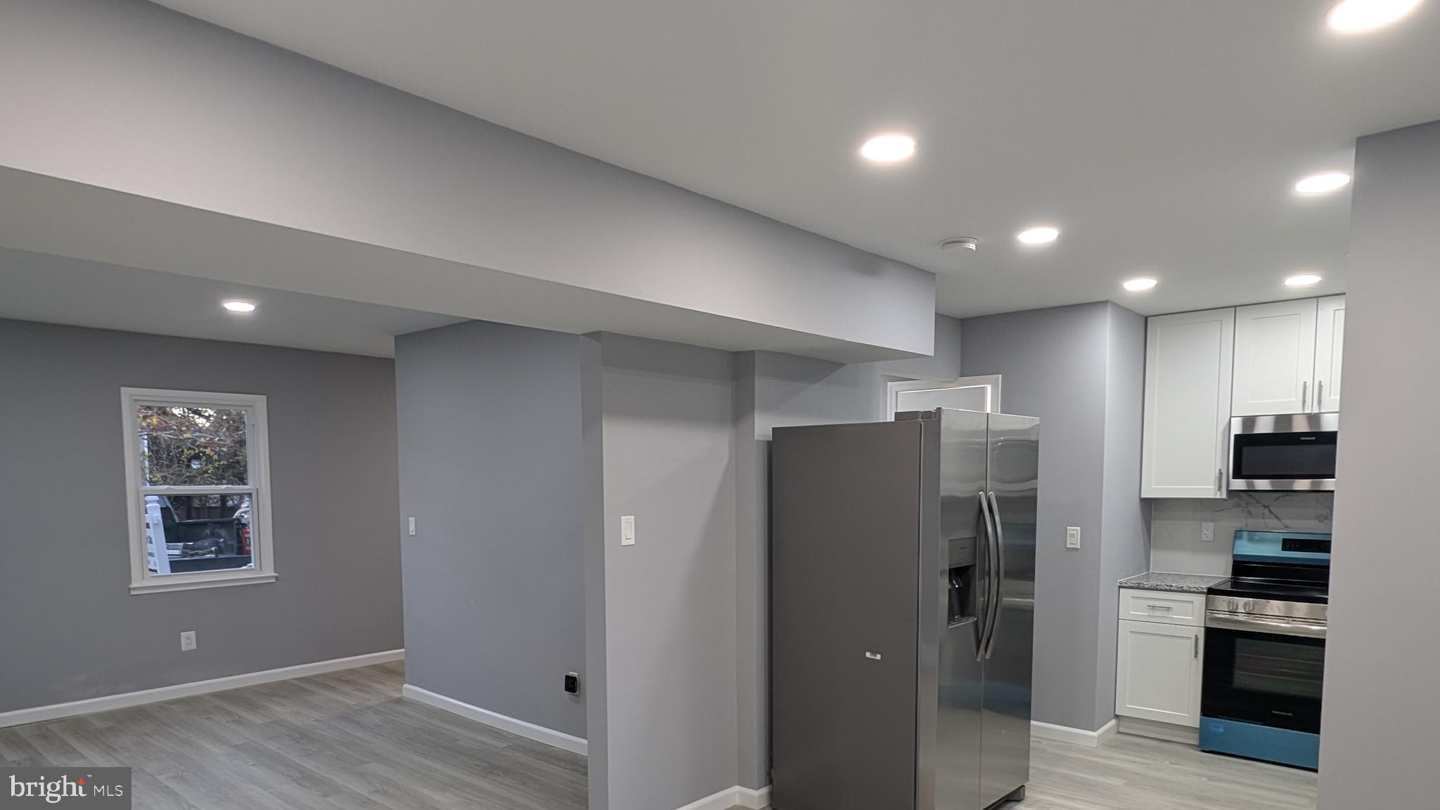8409 DAMPIER COURT