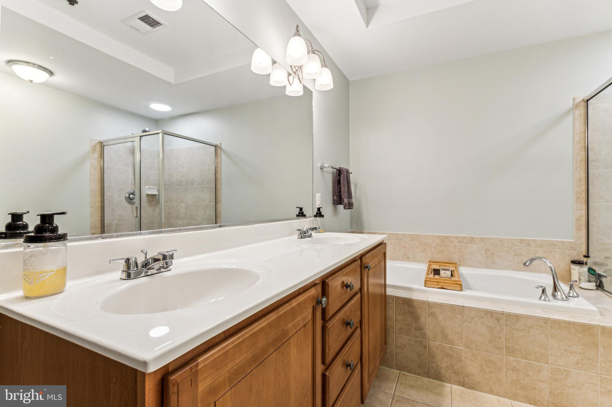 3538 HUNTLEY MANOR LANE 133B