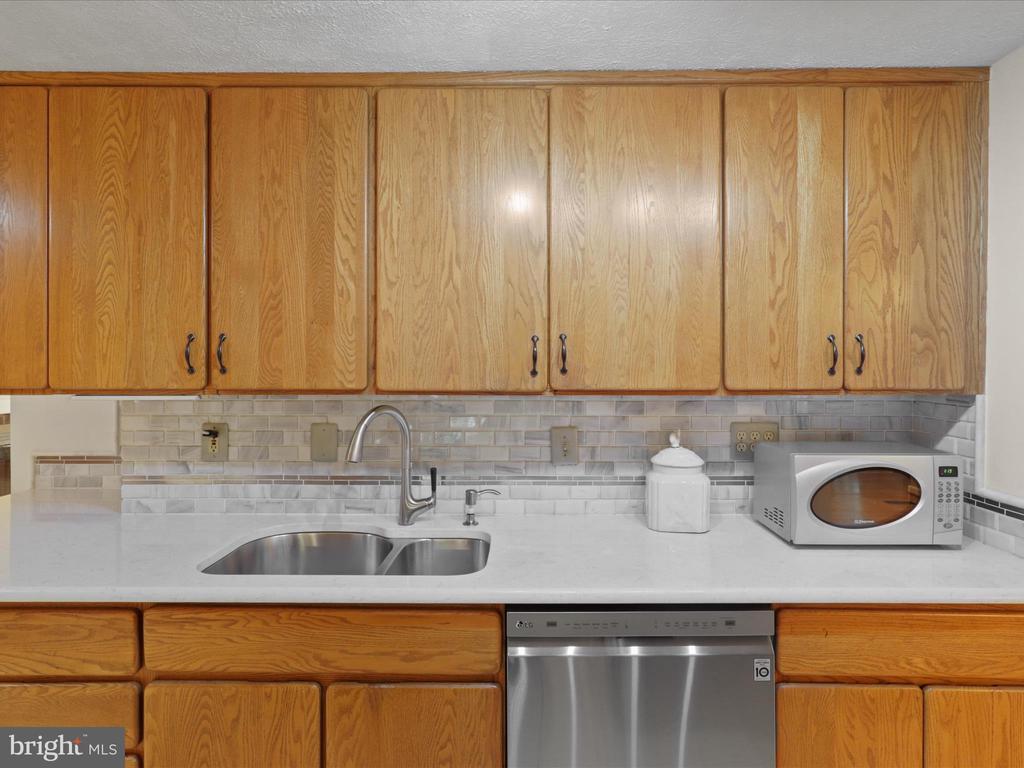 3297 Blue Heron Dr