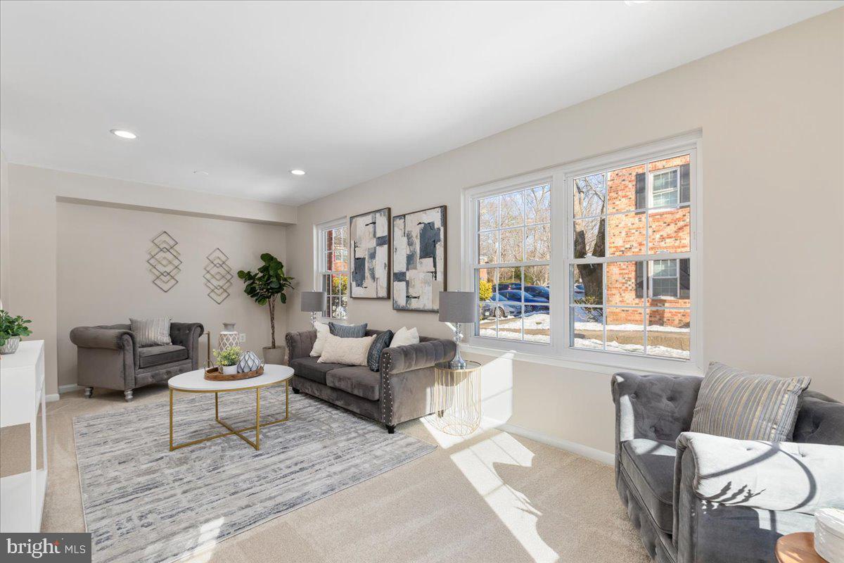 2242 Gunsmith Sq