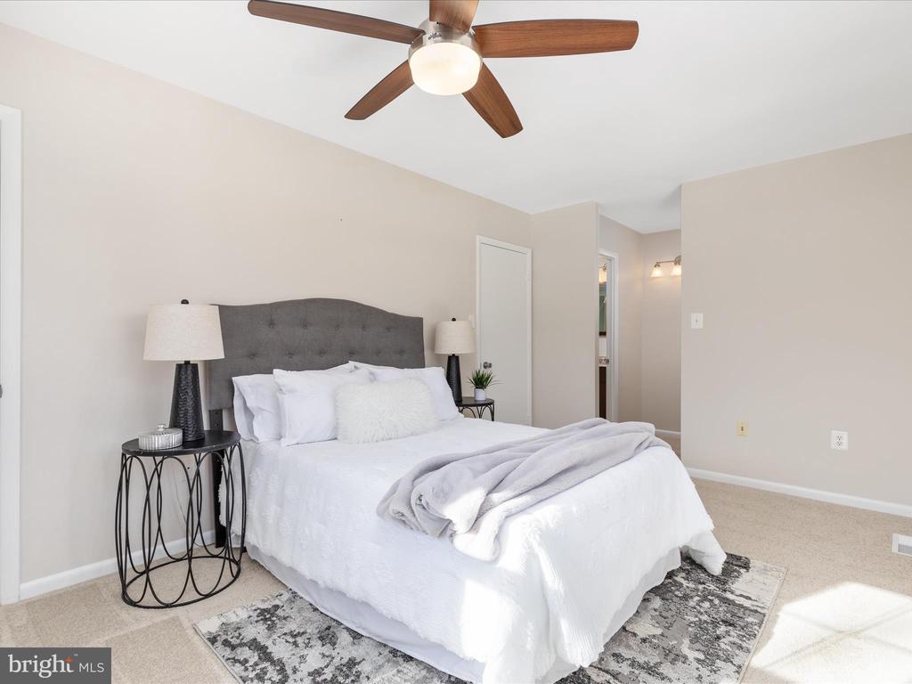 2242 Gunsmith Sq