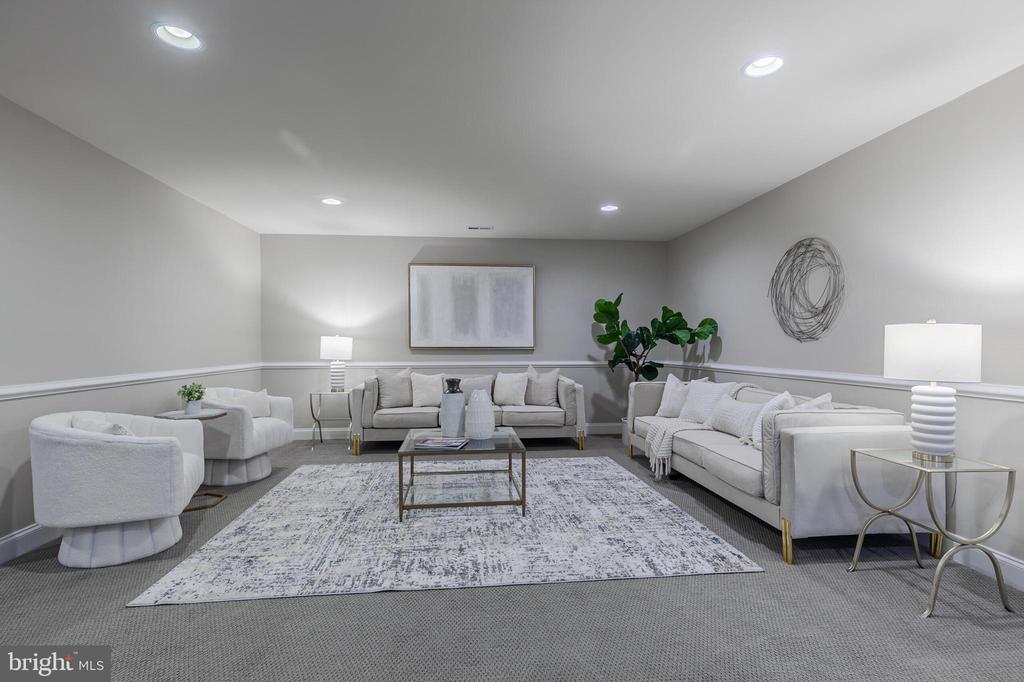 7920 Ashland Dr