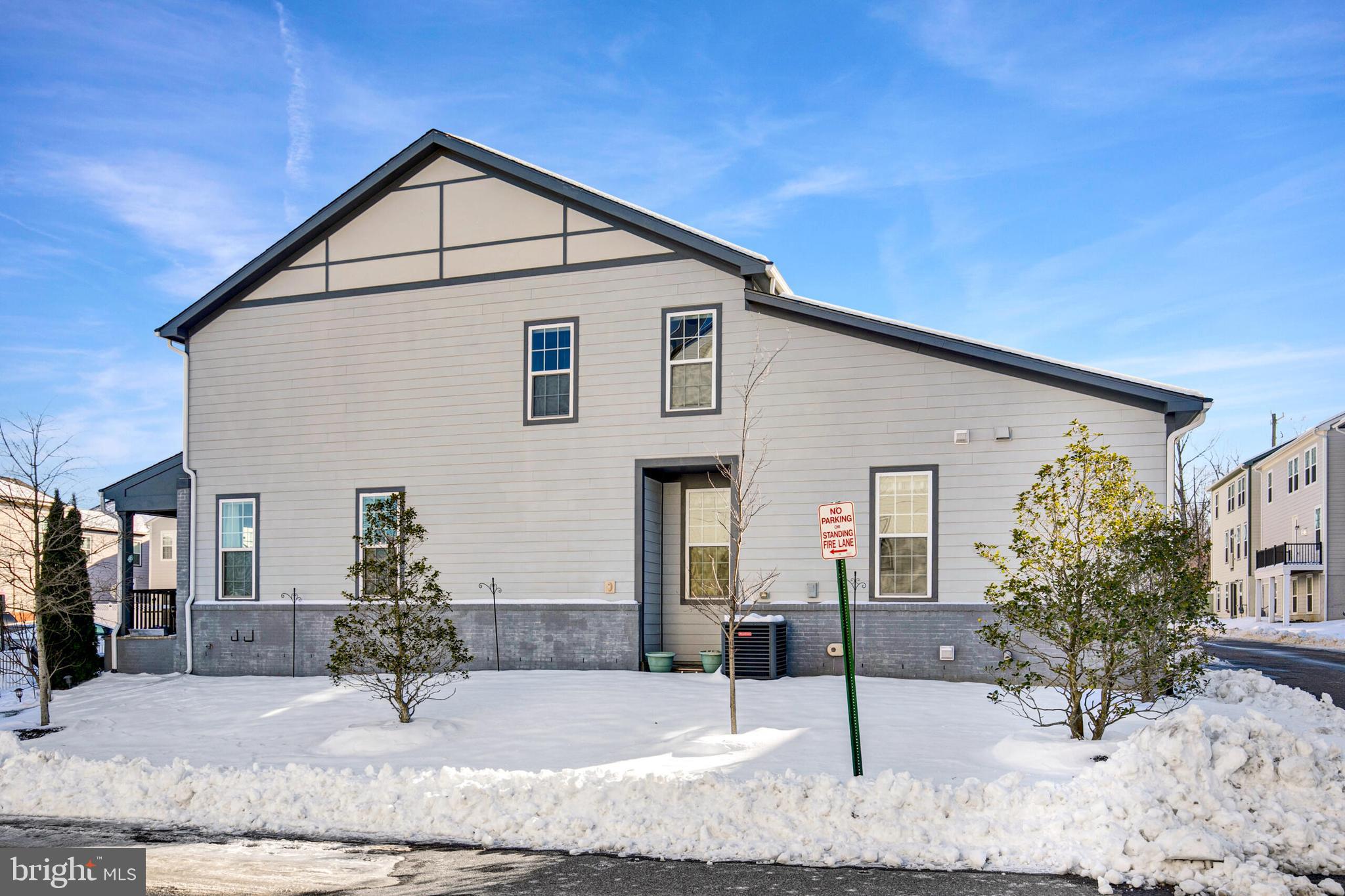 7920 Ashland Dr