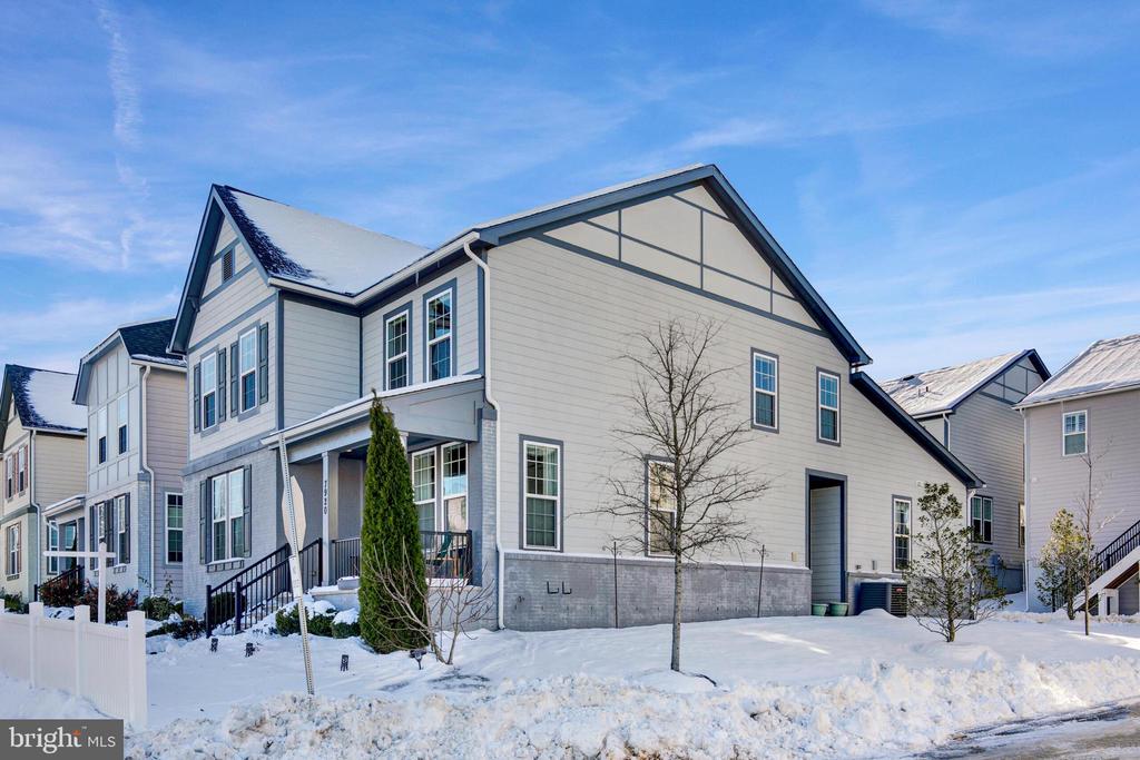7920 Ashland Dr