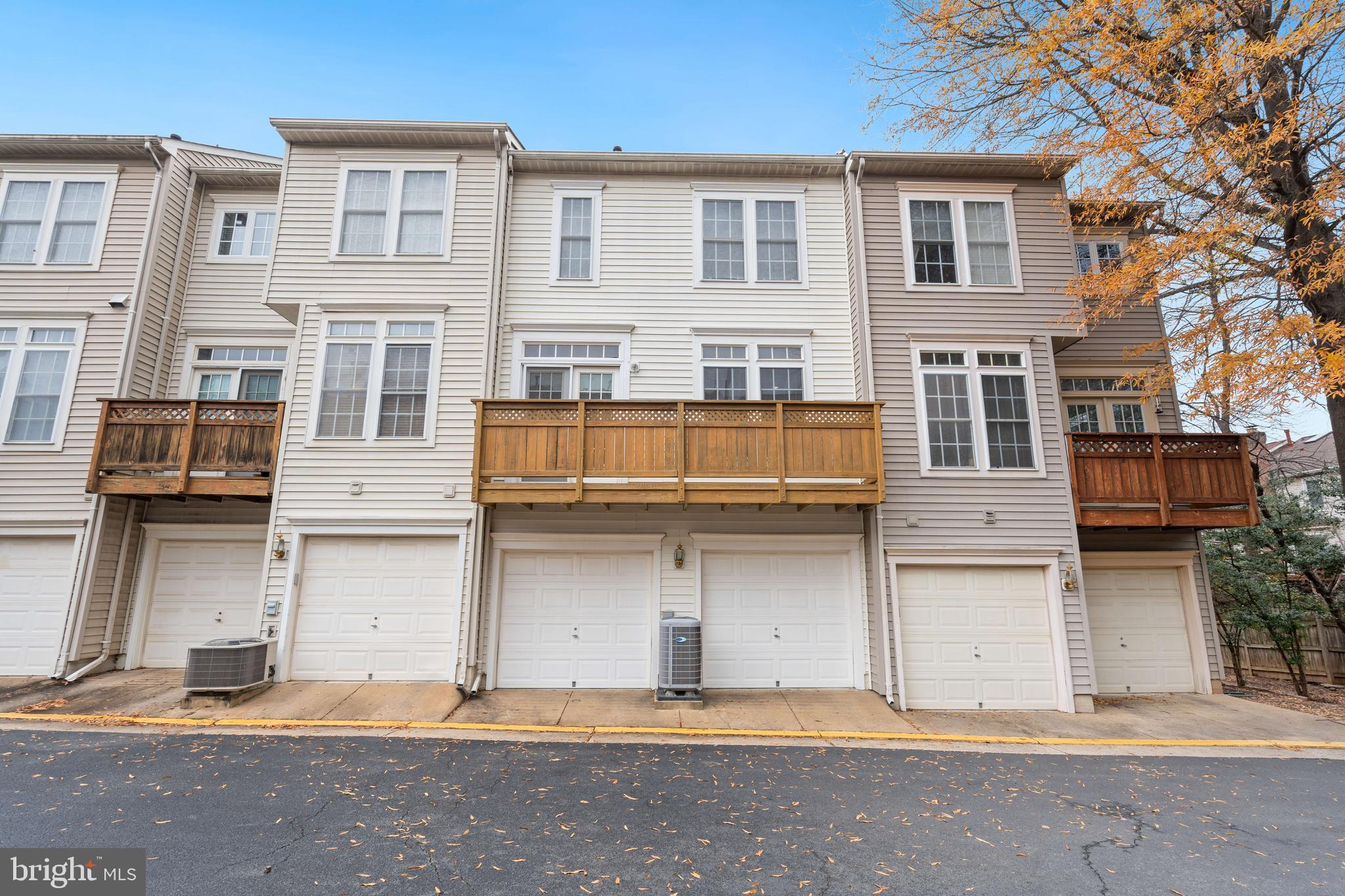 4203 ZOUAVE LANE