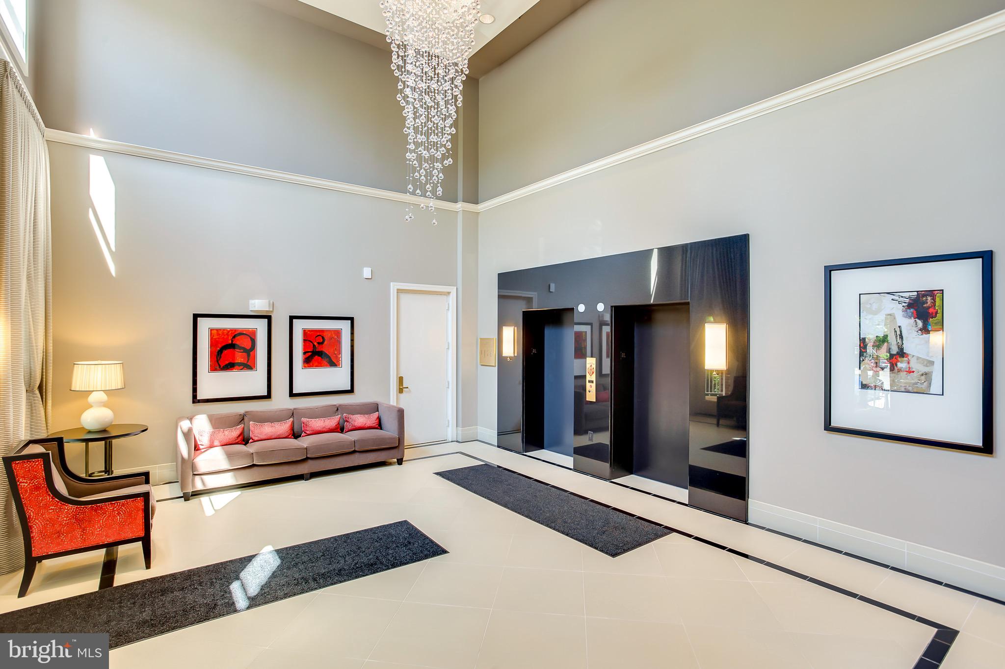 1625 International Dr #114