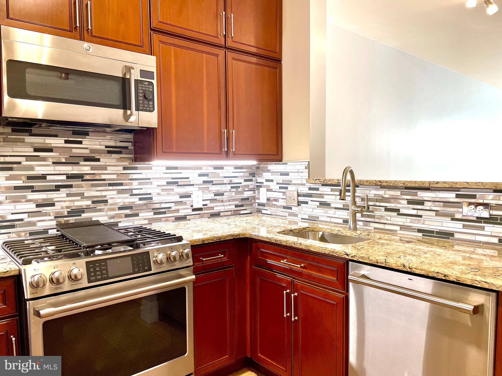 1625 International Dr #114