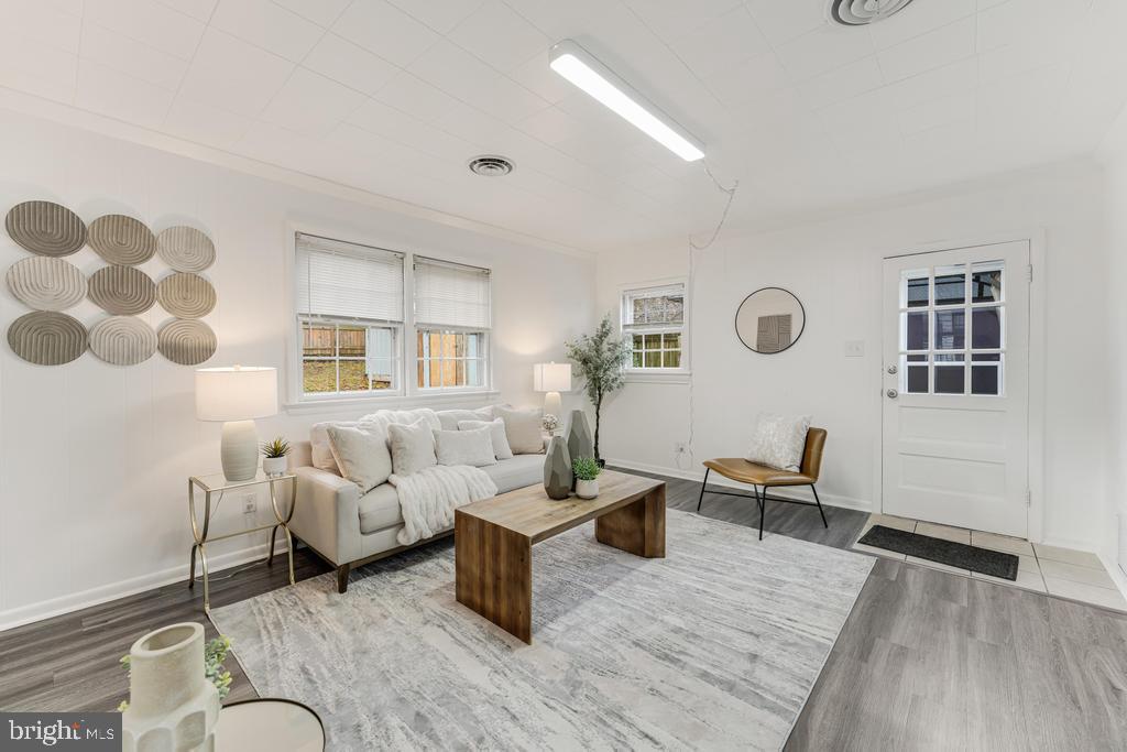 3123 ELMWOOD DRIVE