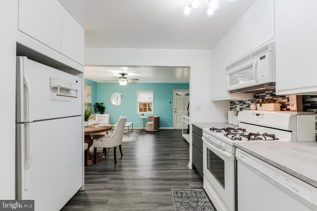 3123 ELMWOOD DRIVE