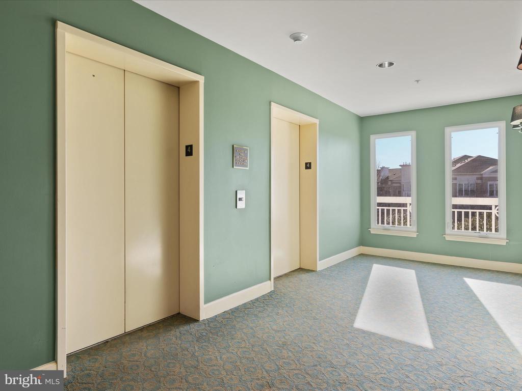 12915 Alton Sq #403