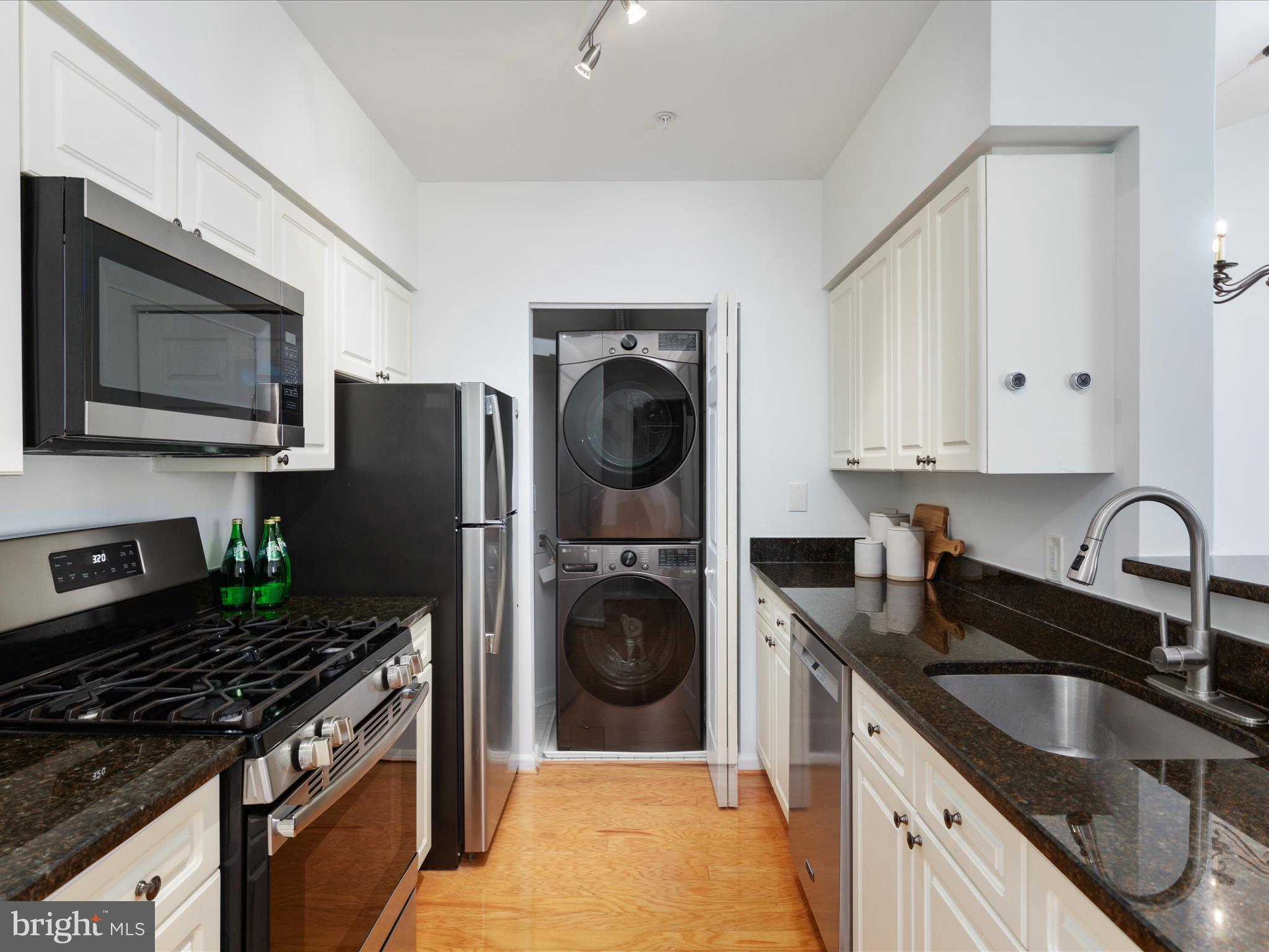 12915 Alton Sq #403