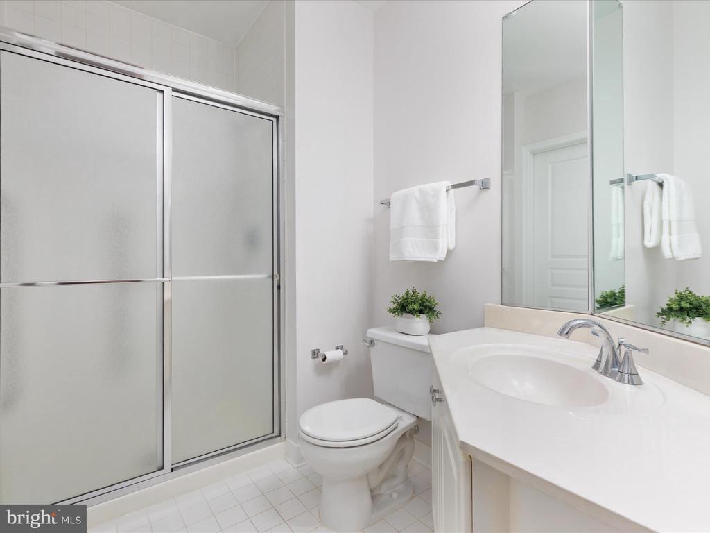 12915 Alton Sq #403