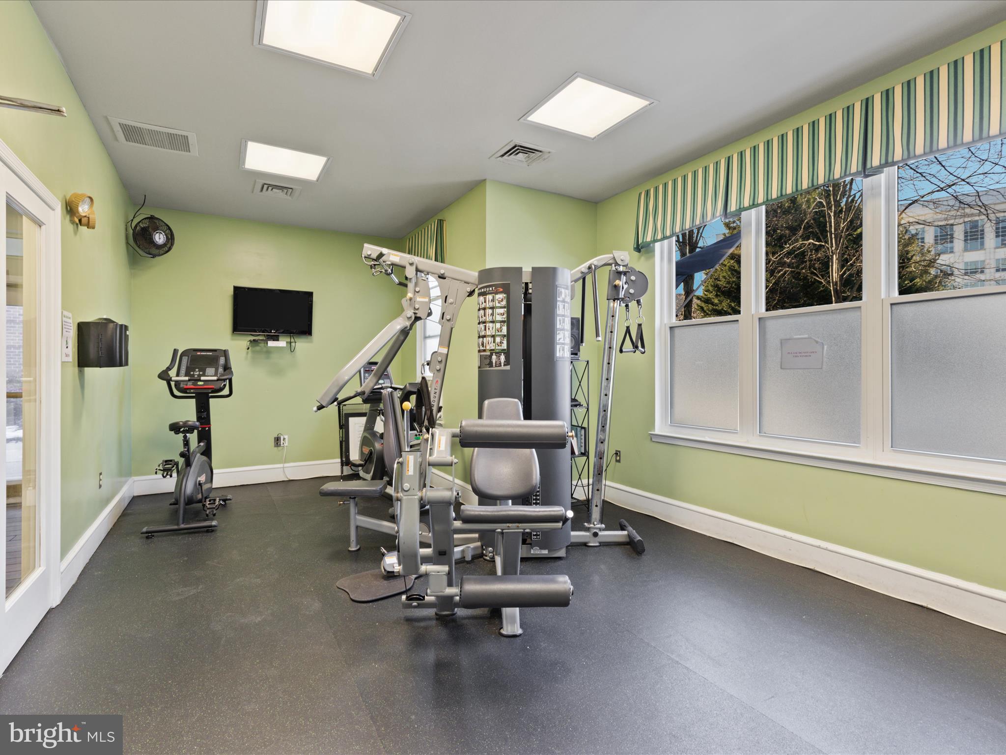 12915 Alton Sq #403