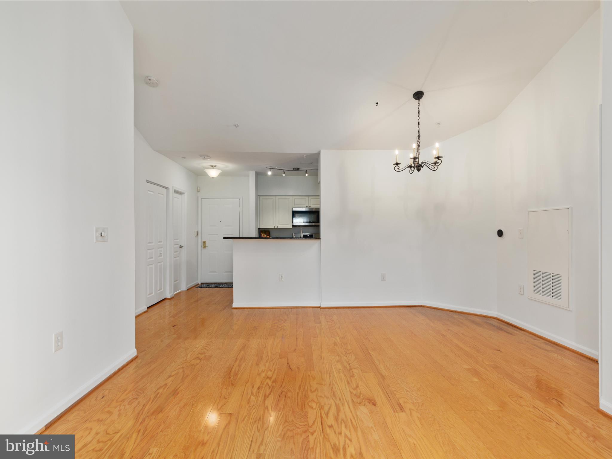 12915 Alton Sq #403