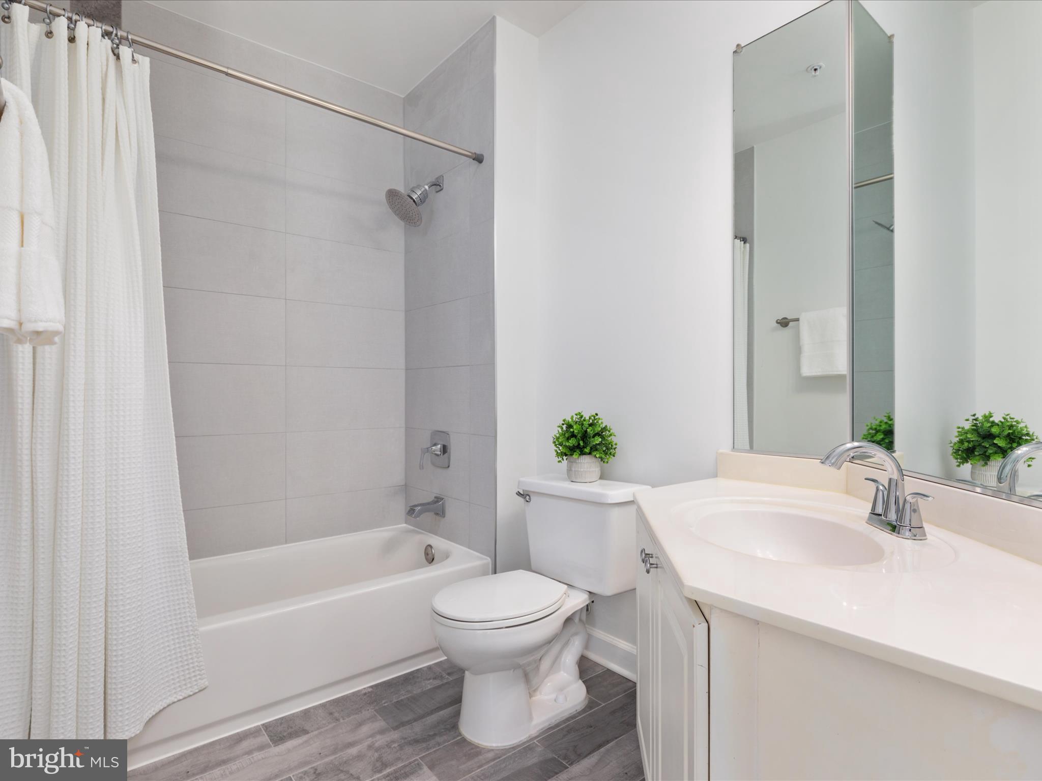 12915 Alton Sq #403