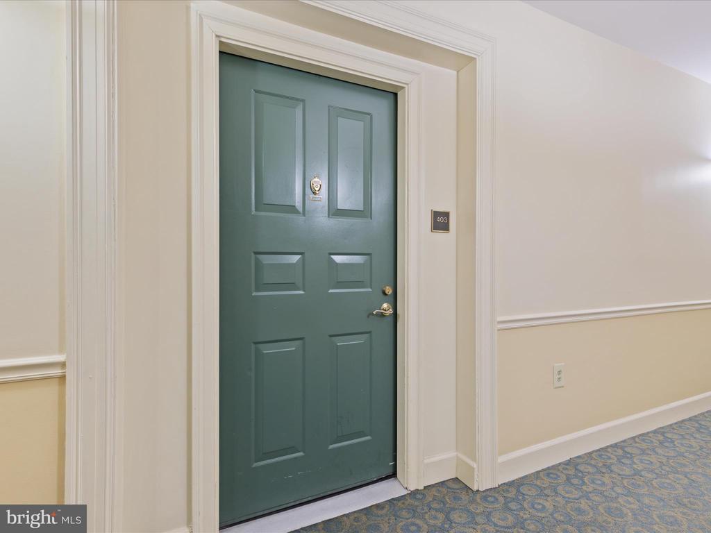 12915 Alton Sq #403