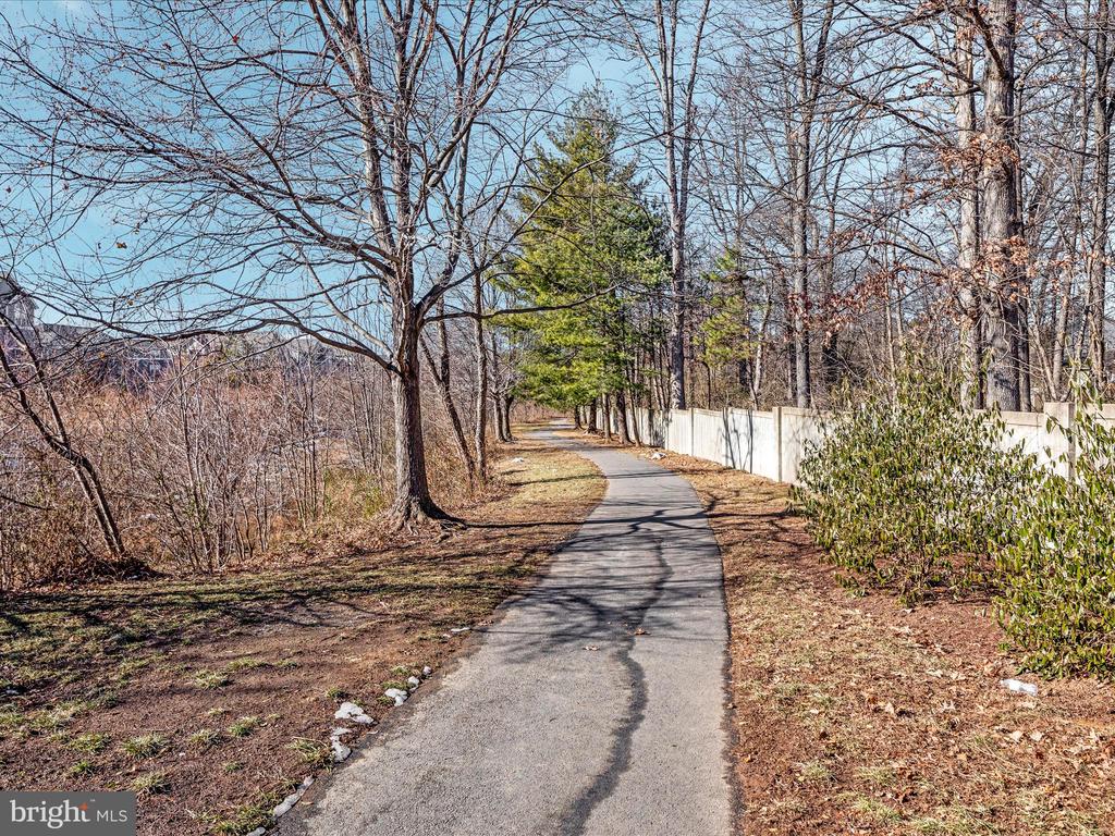 12915 Alton Sq #403
