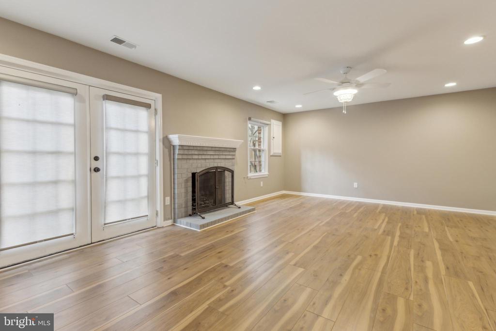 3092 Bradford Wood Ct