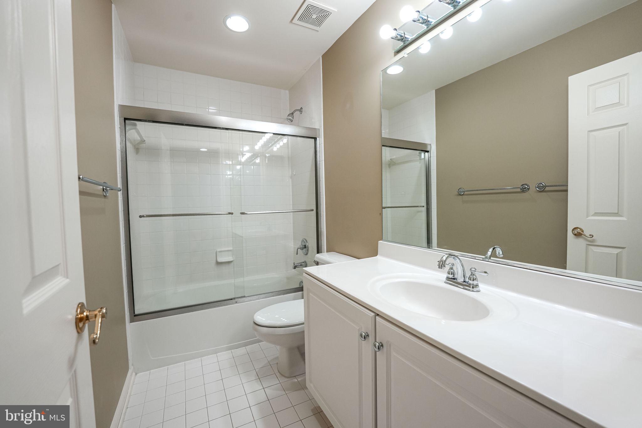 8809 HUNTING LODGE CT