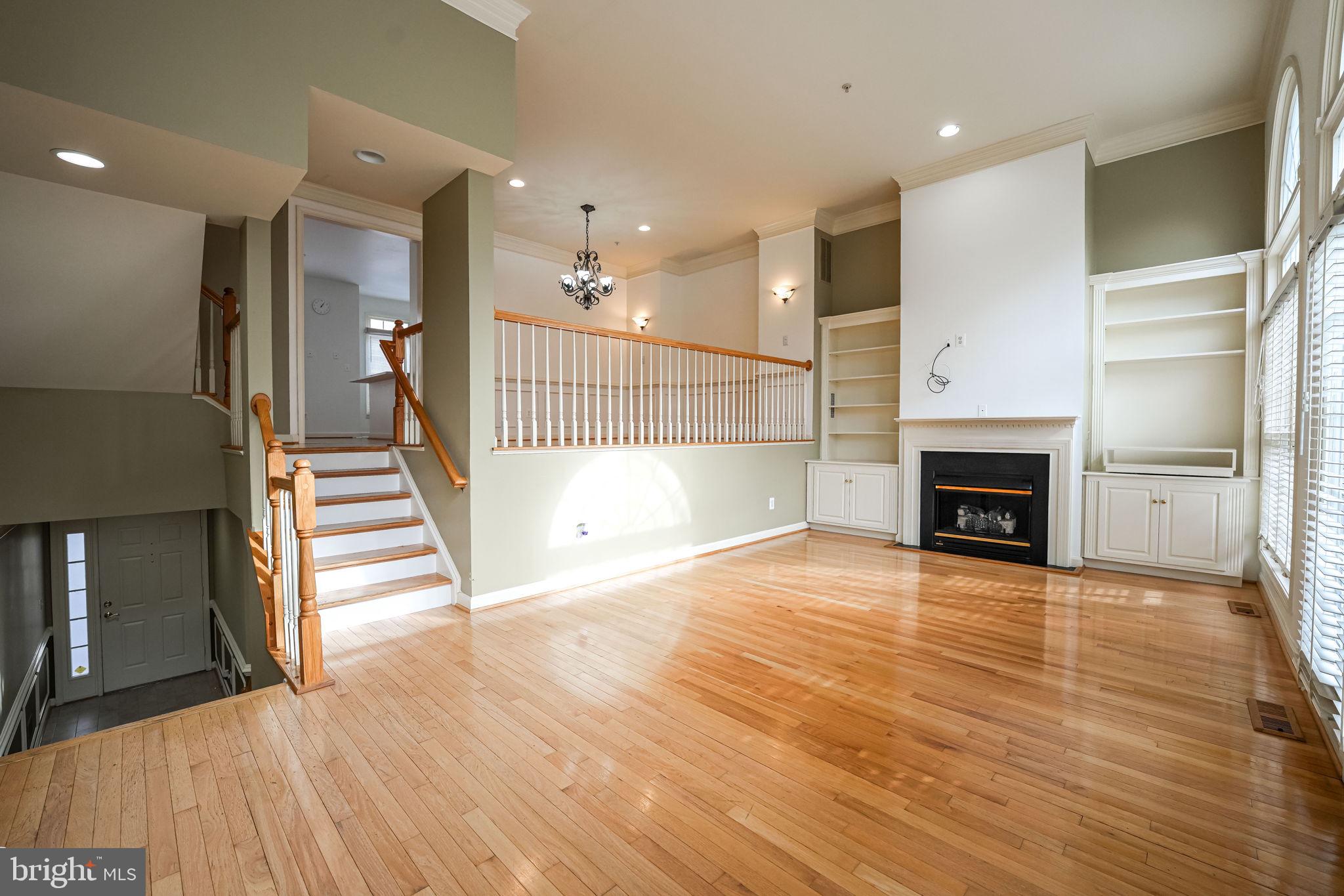 8809 HUNTING LODGE CT