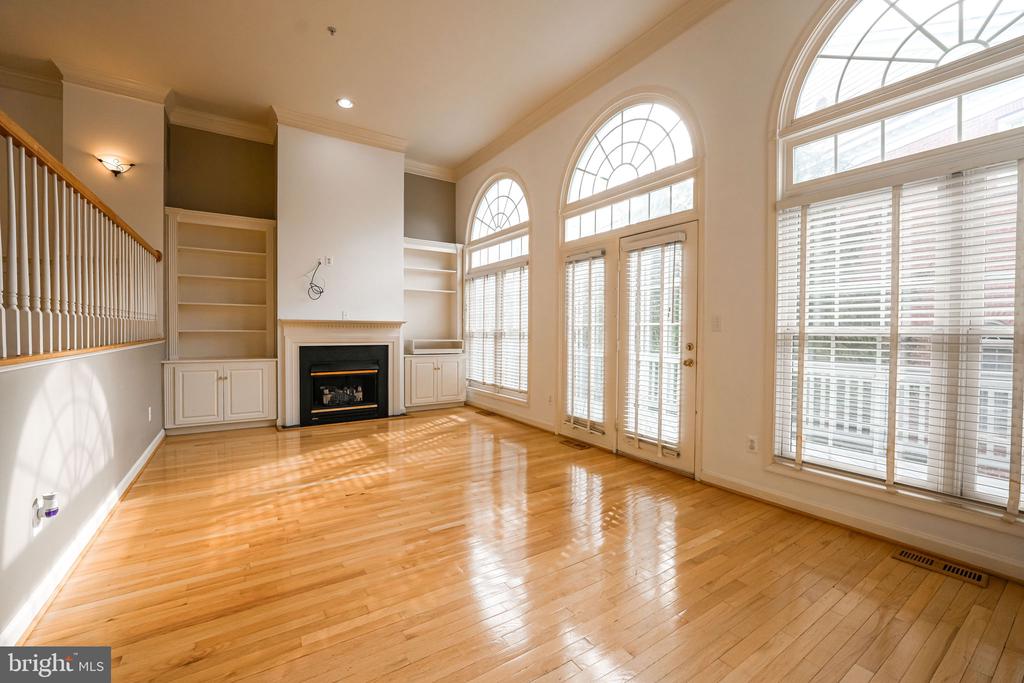8809 HUNTING LODGE CT