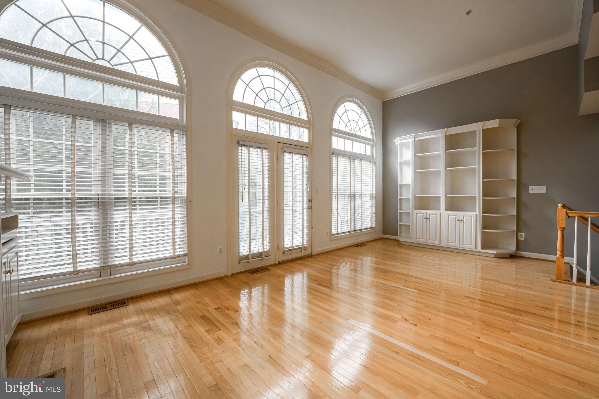 8809 HUNTING LODGE CT