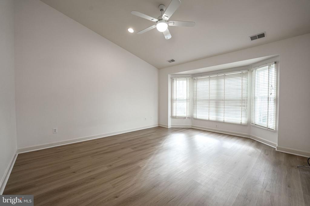 8809 HUNTING LODGE CT