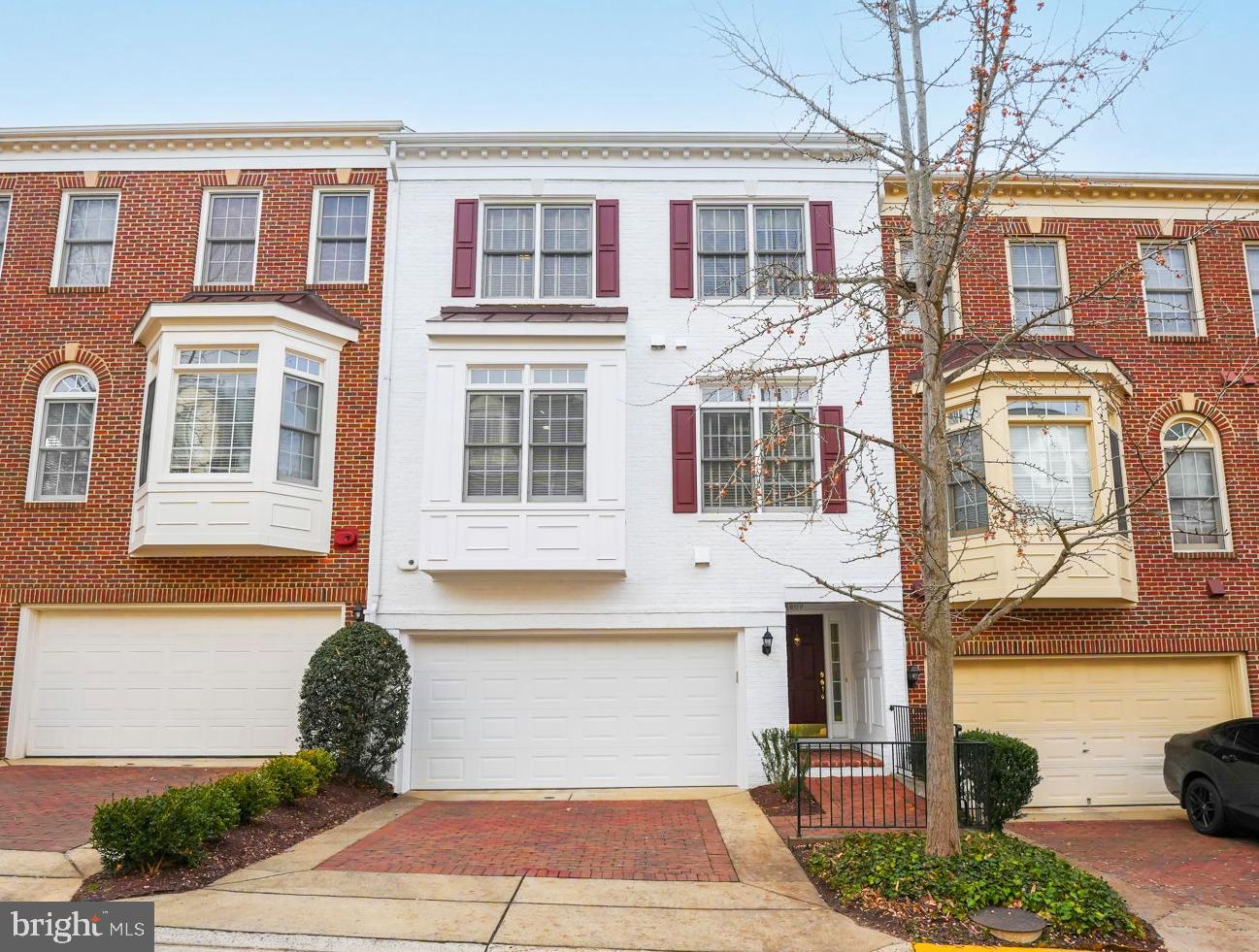 8809 HUNTING LODGE CT