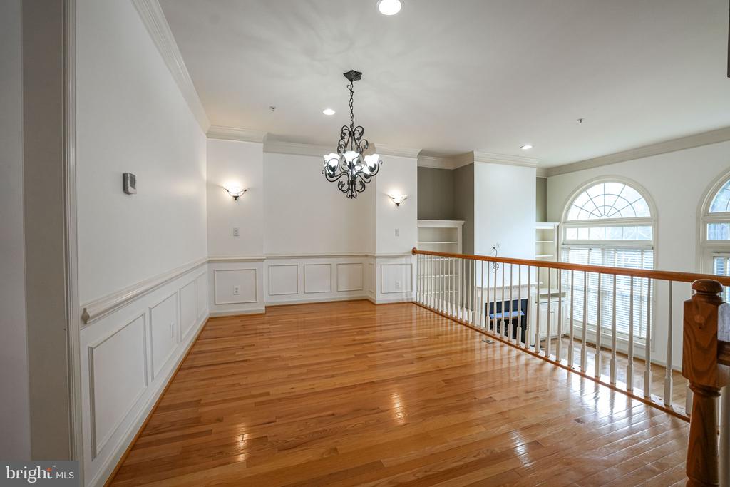 8809 HUNTING LODGE CT