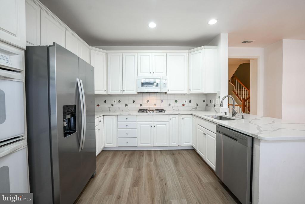 8809 HUNTING LODGE CT