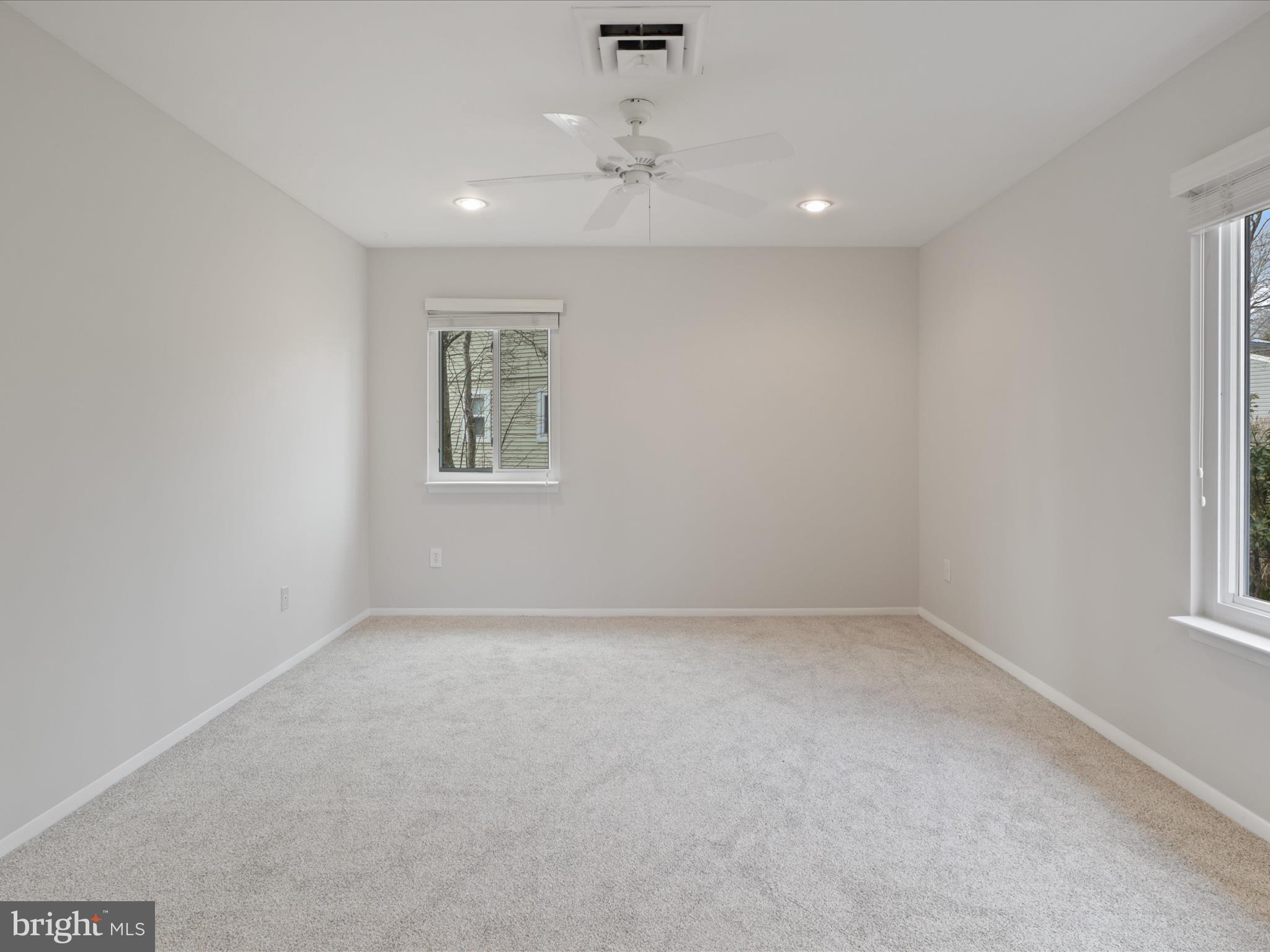 1530 HIDDENBROOK DR