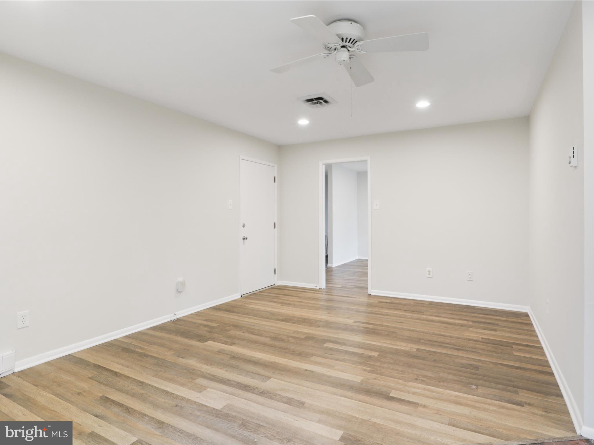 1530 HIDDENBROOK DR