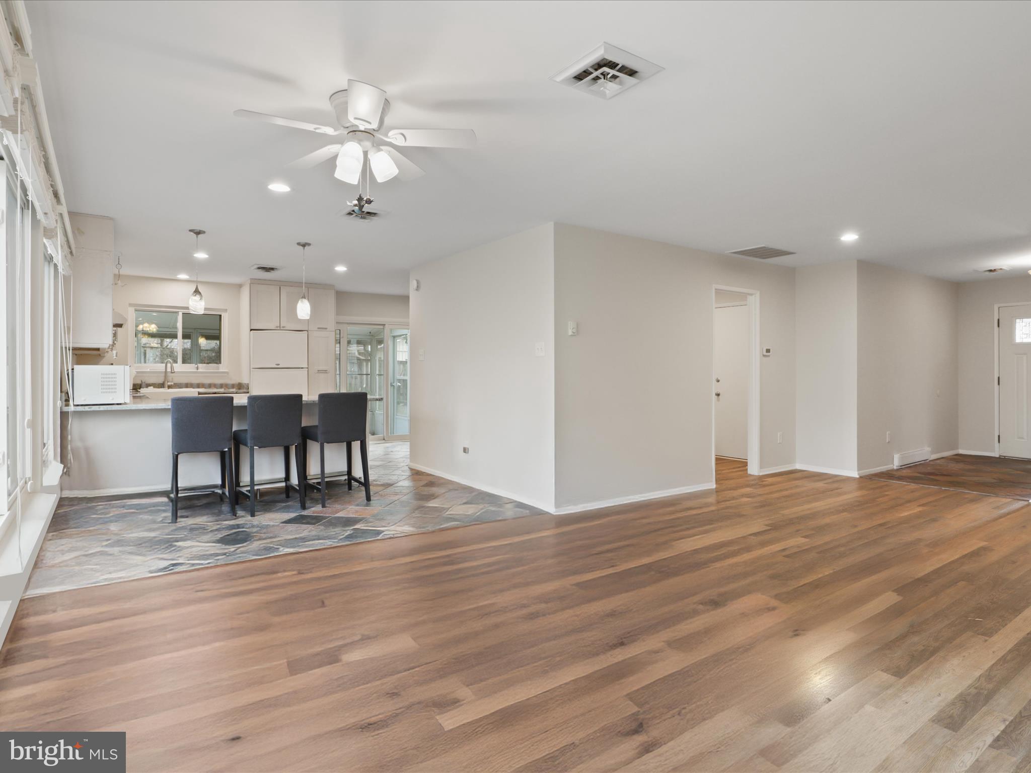 1530 HIDDENBROOK DR