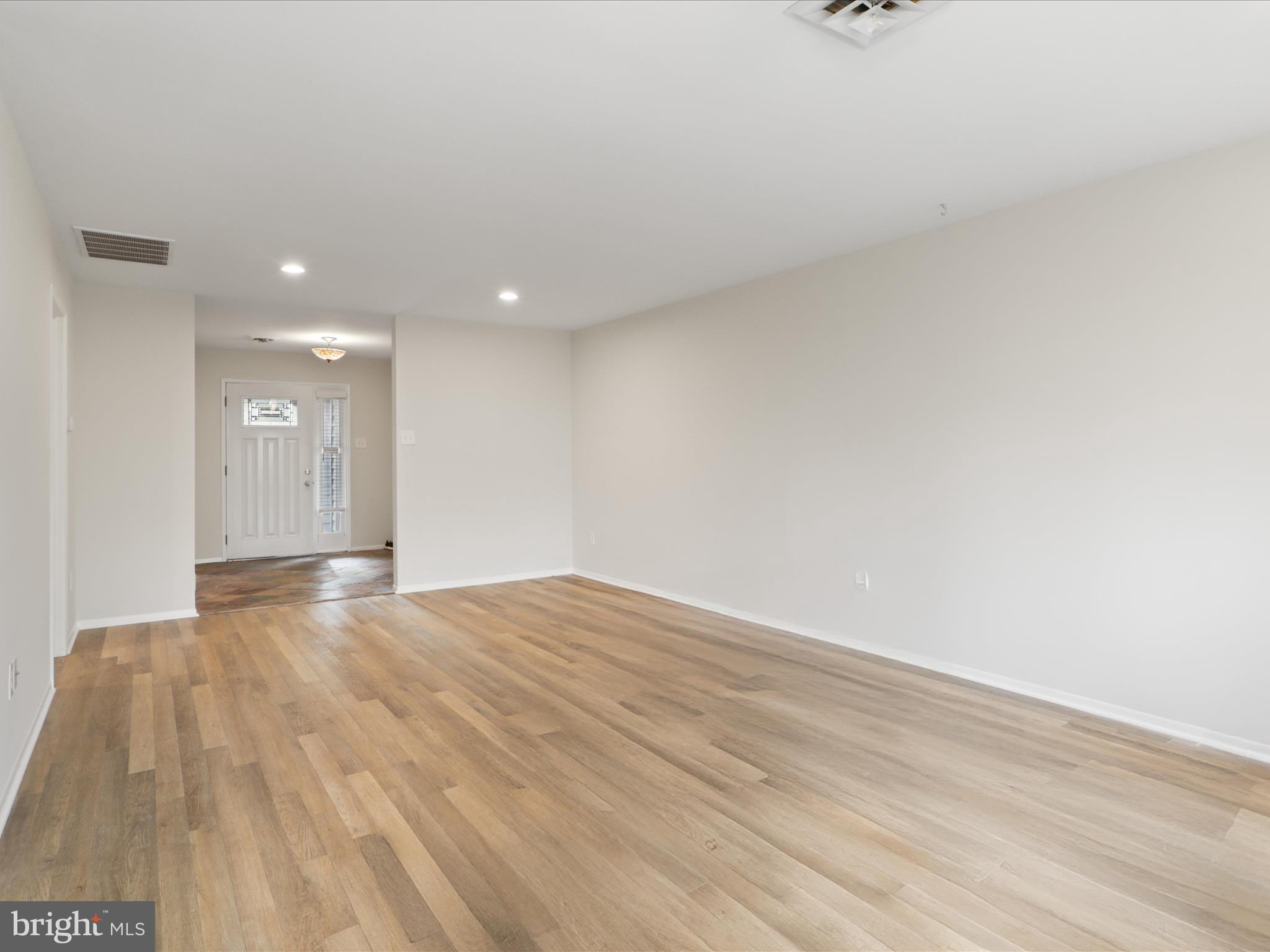 1530 HIDDENBROOK DR