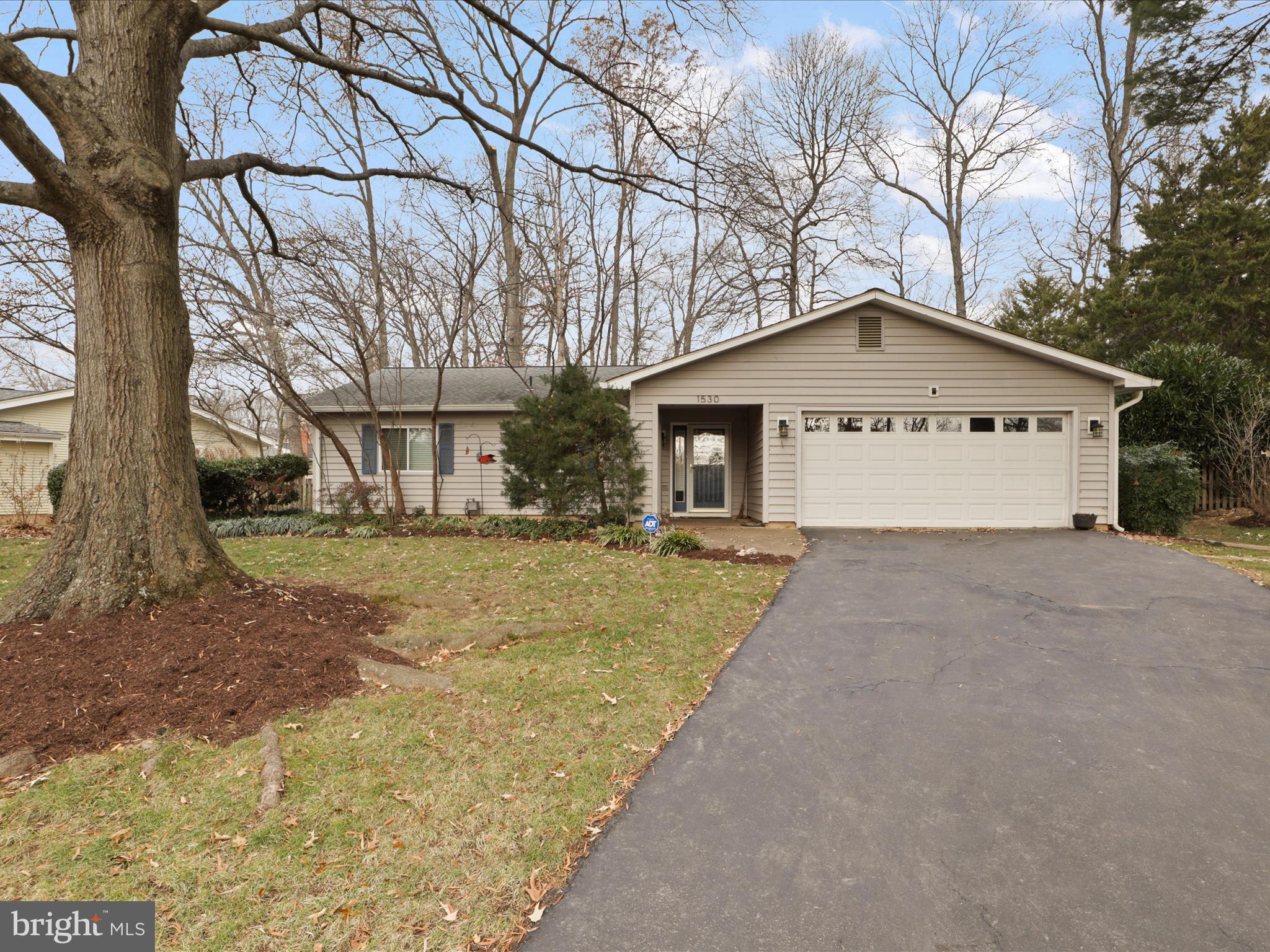 1530 HIDDENBROOK DR