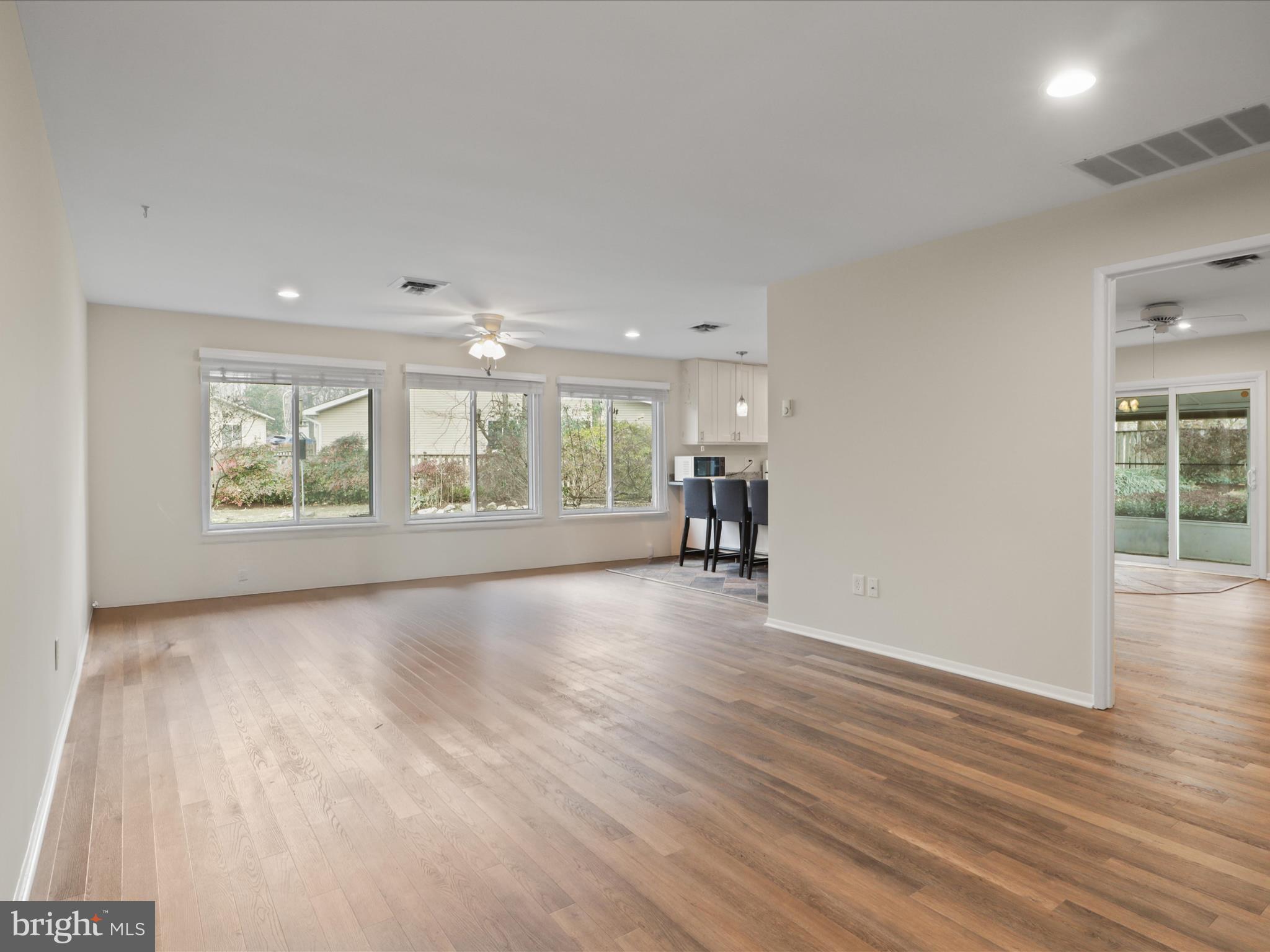 1530 HIDDENBROOK DR