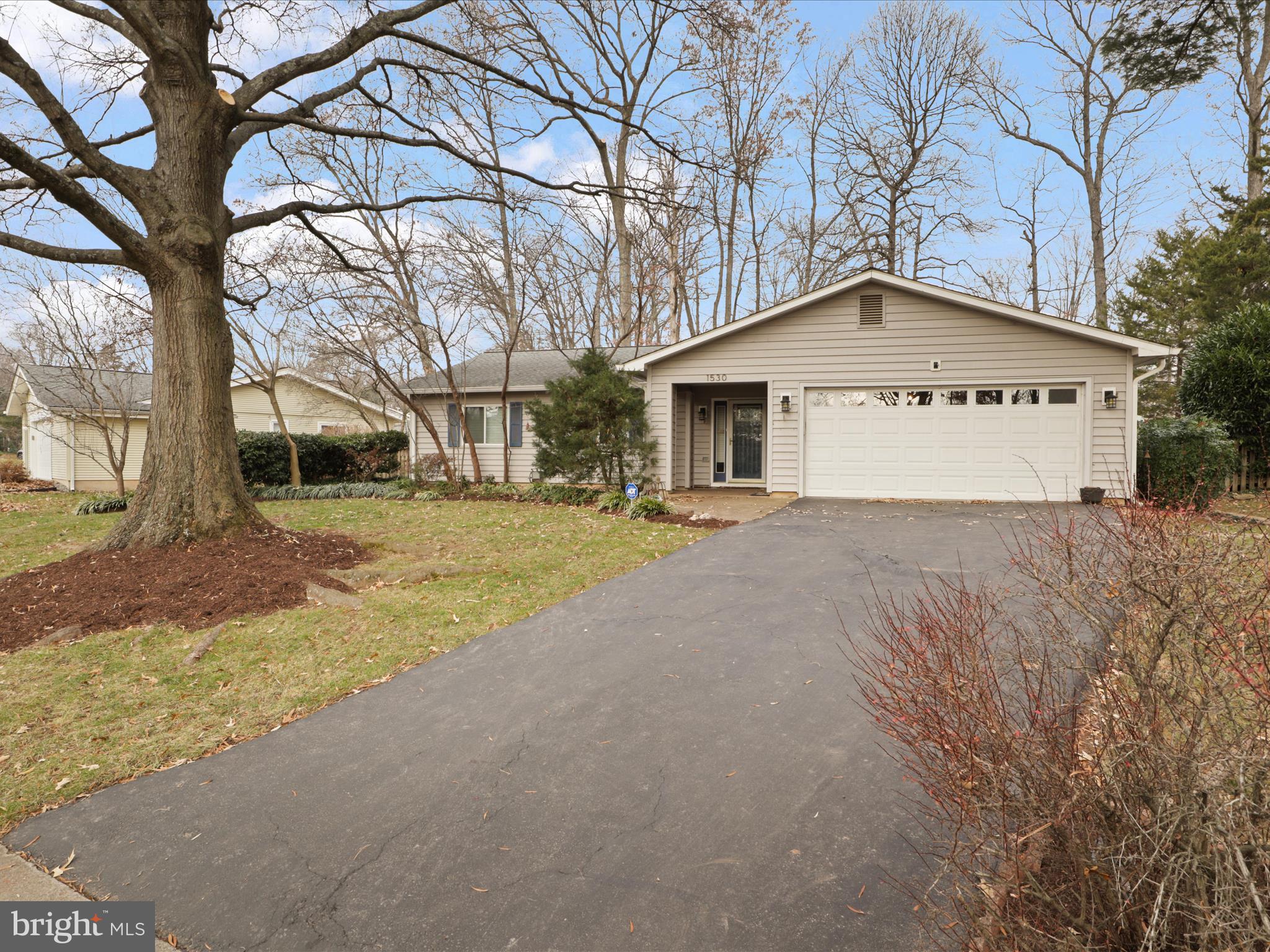 1530 HIDDENBROOK DR