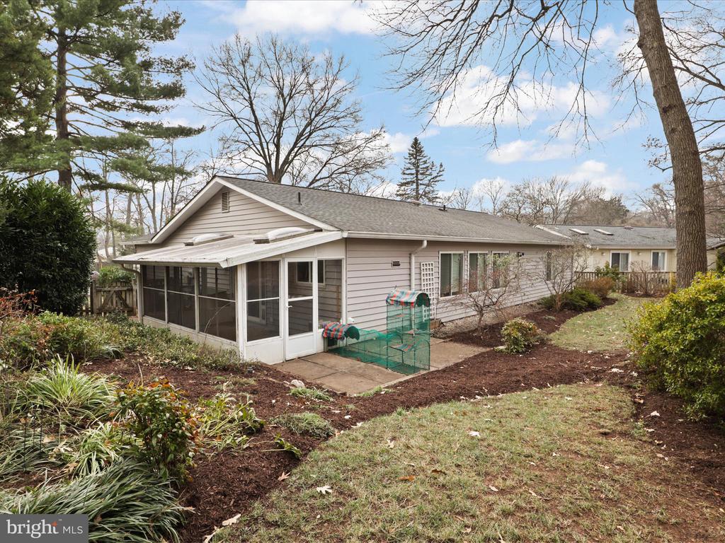 1530 HIDDENBROOK DR