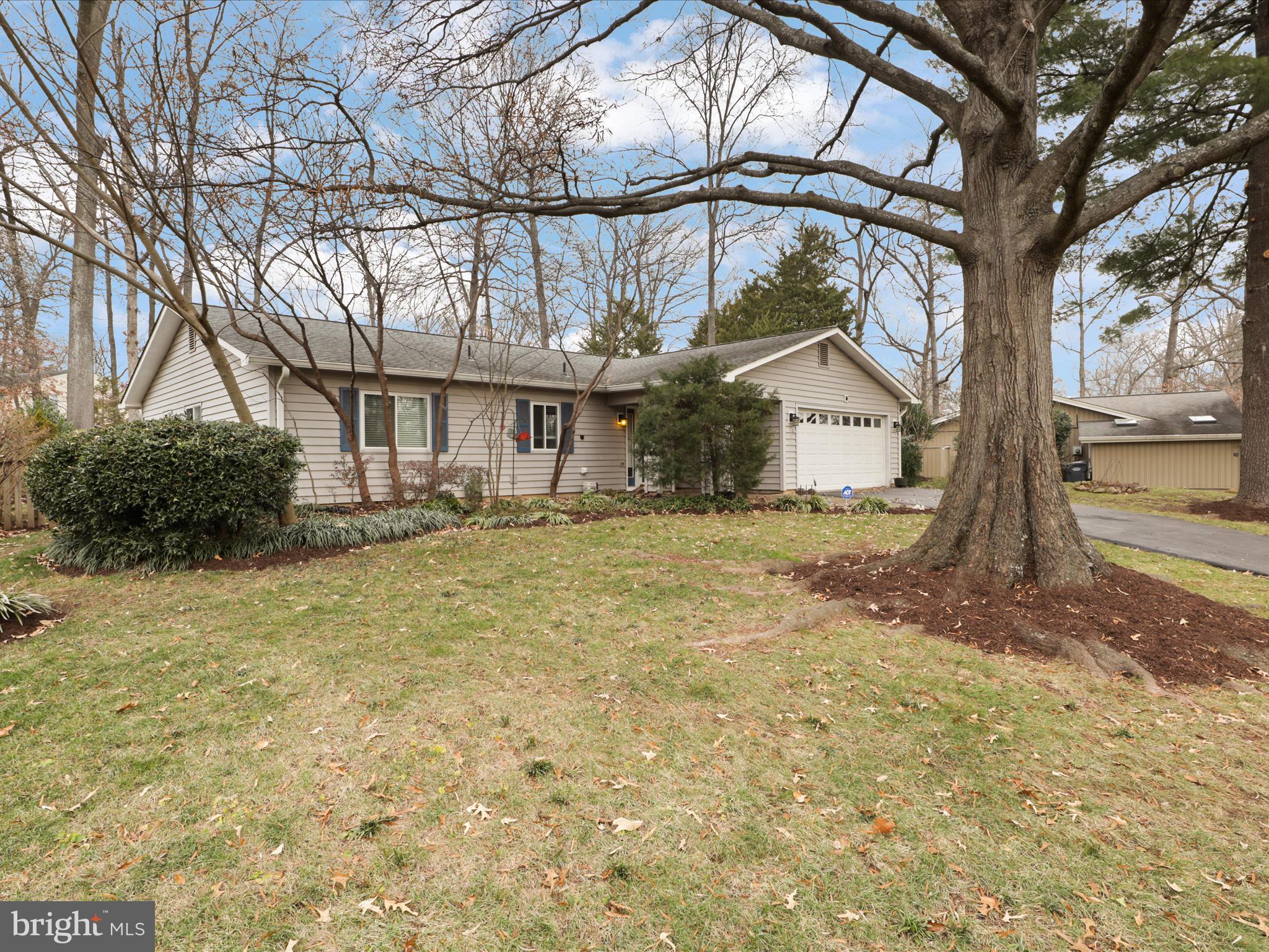 1530 HIDDENBROOK DR