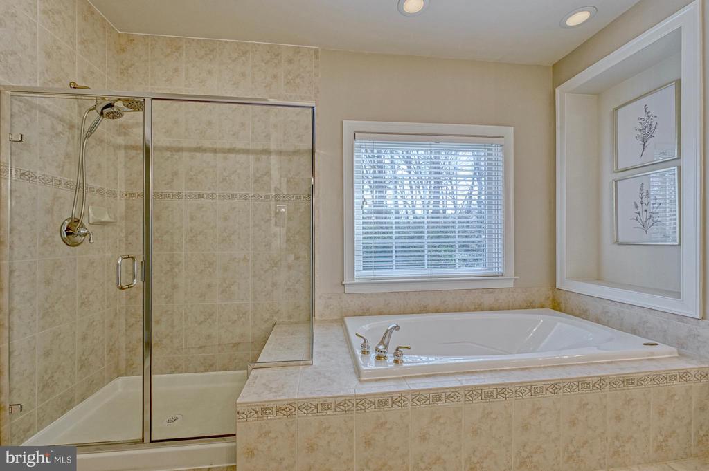 12193 Wild Horse Dr