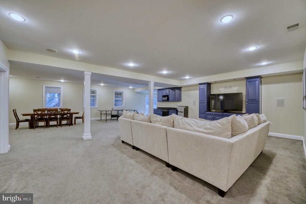 12193 Wild Horse Dr