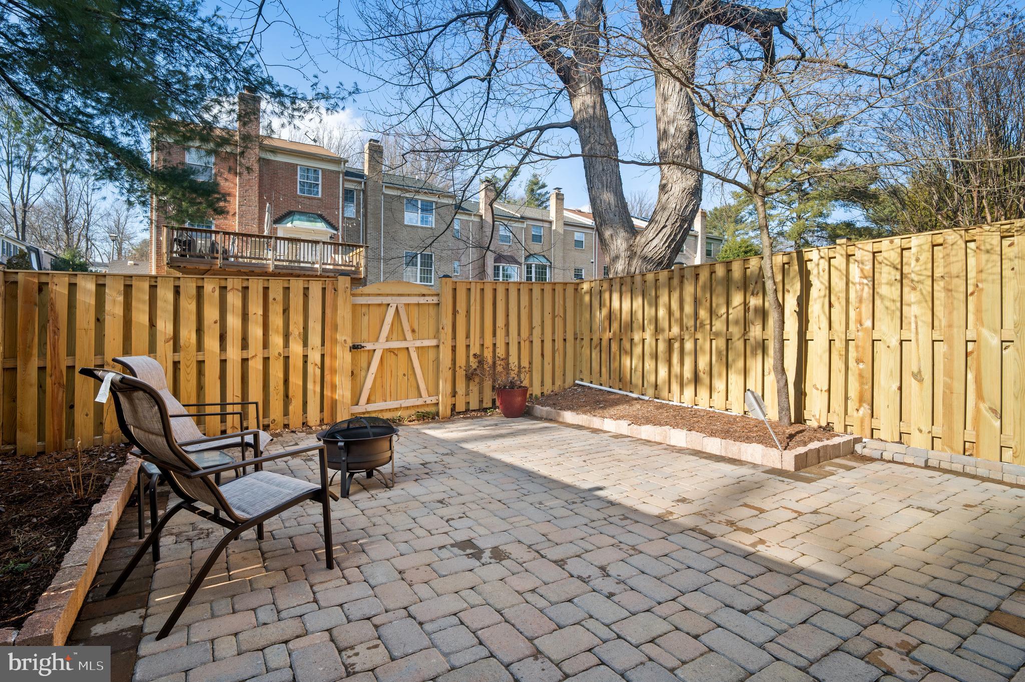 6636 GREEN ASH DRIVE