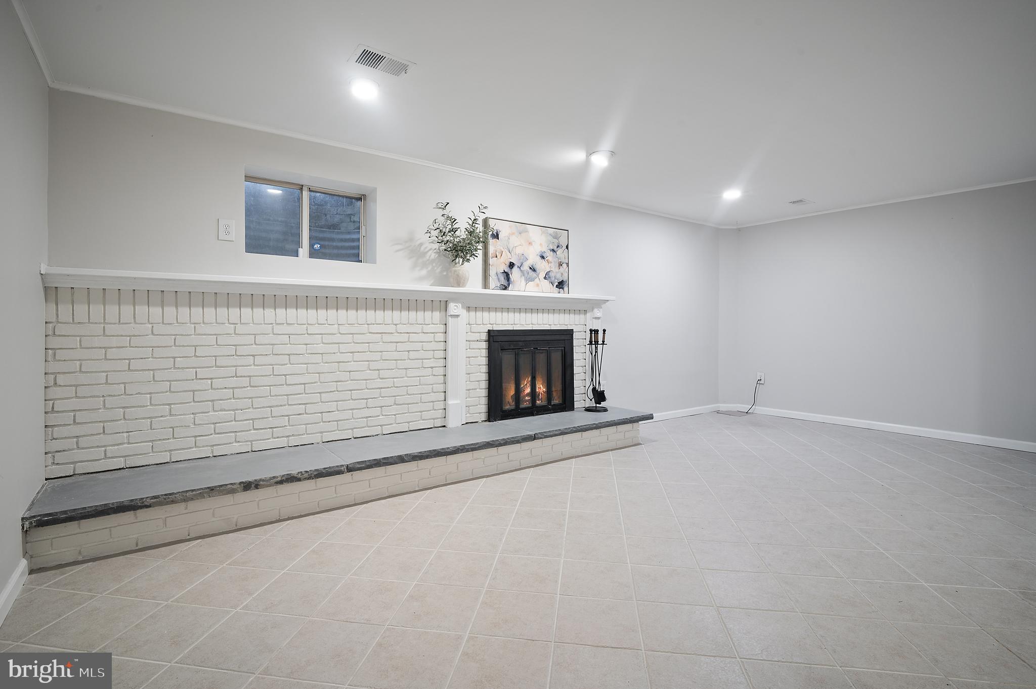 6636 GREEN ASH DRIVE