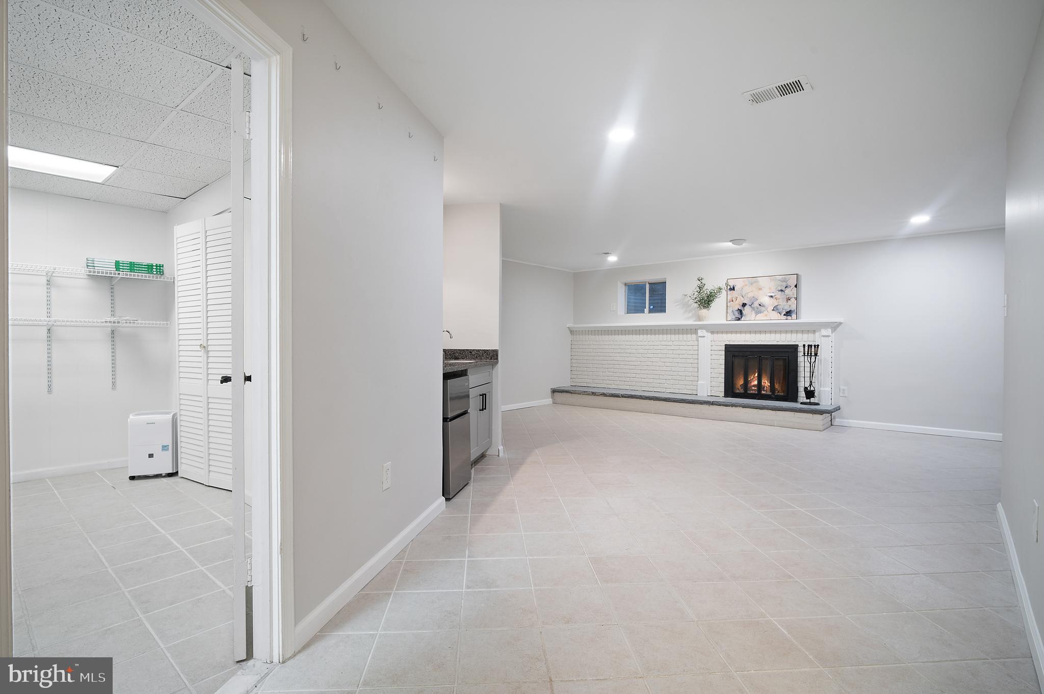 6636 GREEN ASH DRIVE