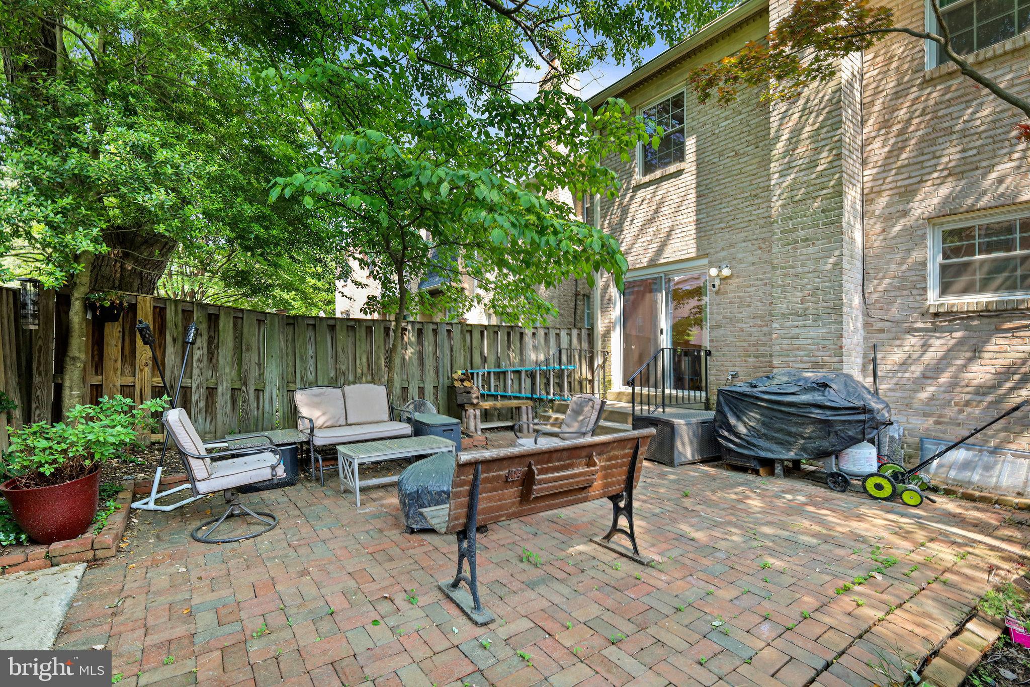 6636 GREEN ASH DRIVE