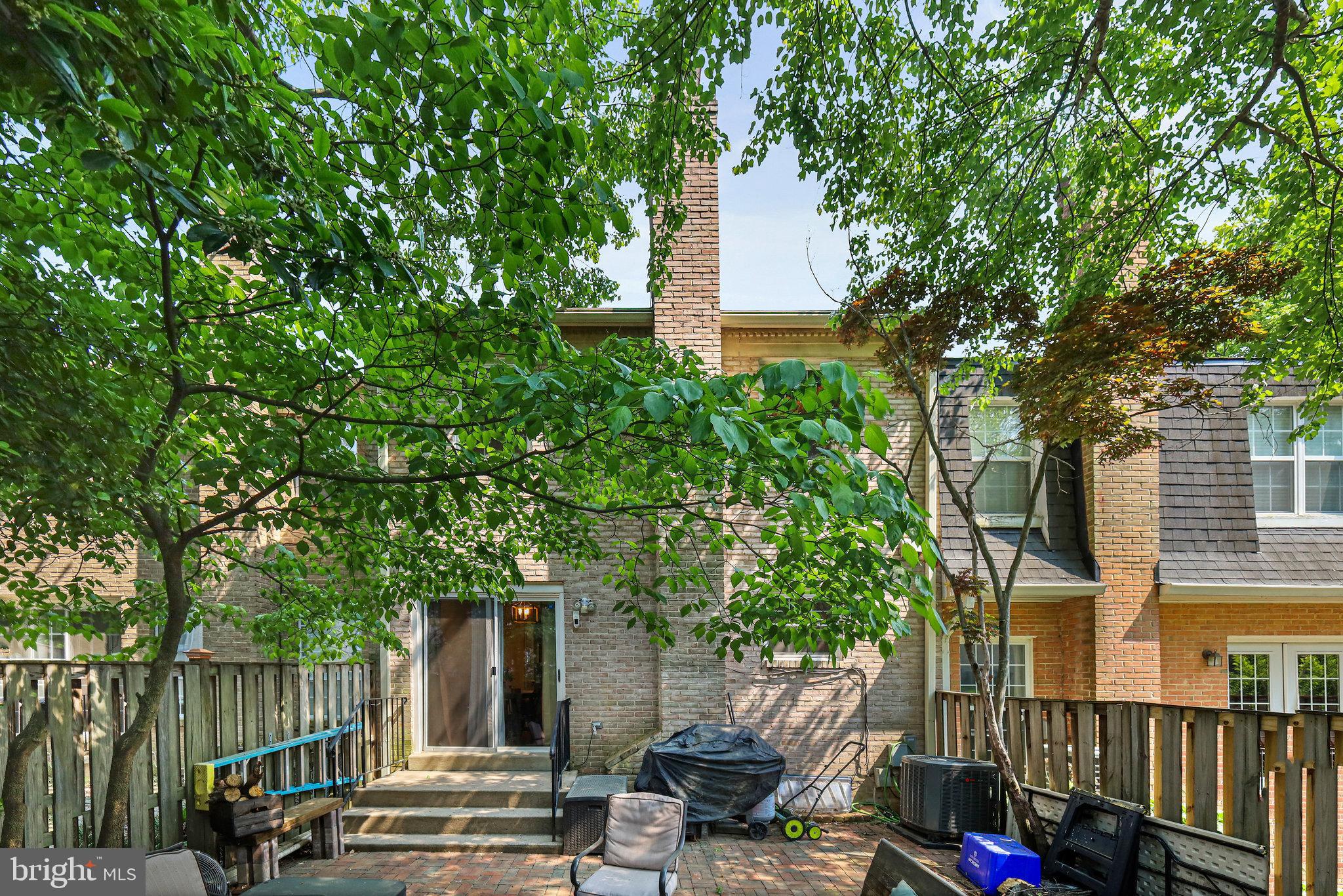 6636 GREEN ASH DRIVE