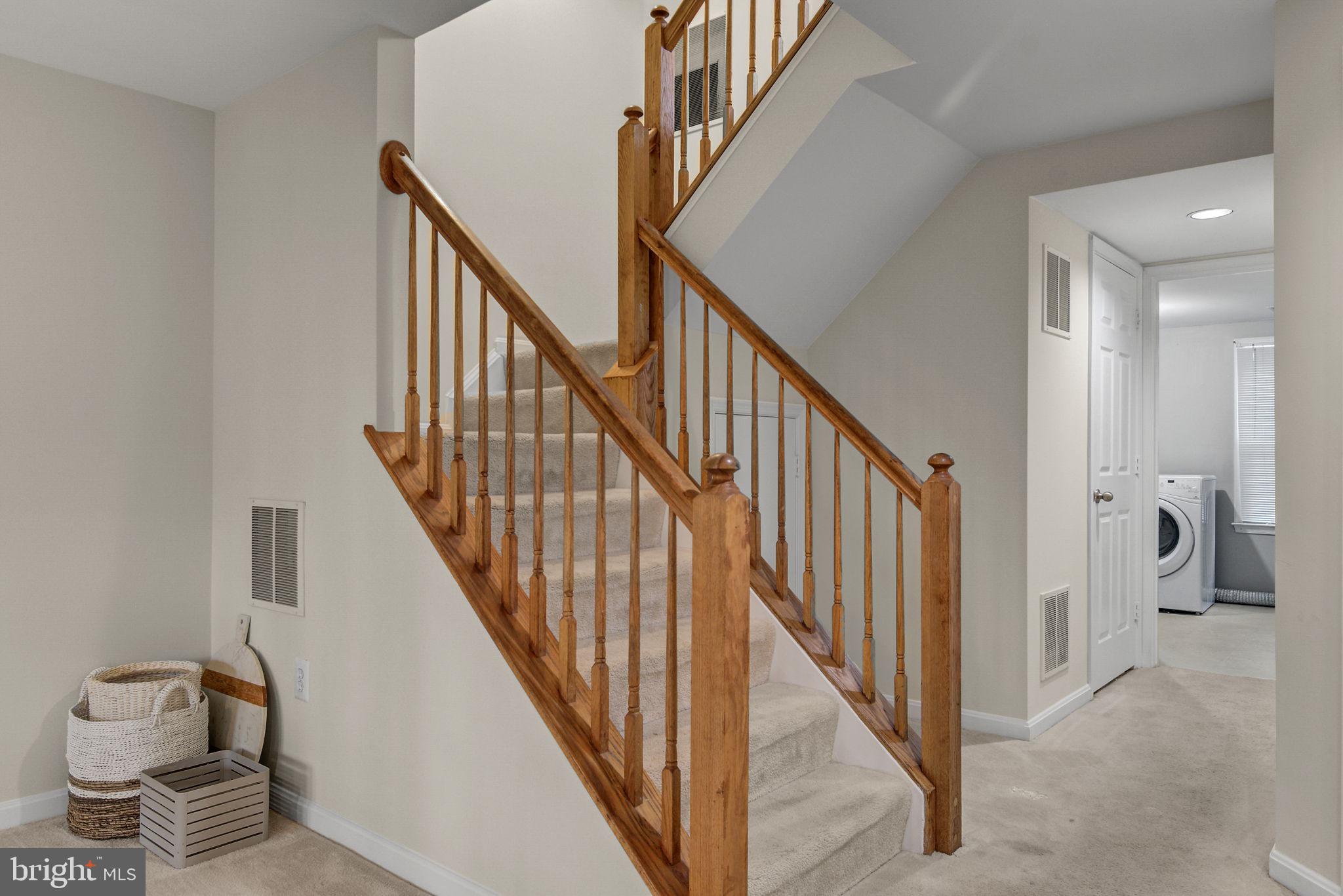 7693 Lavenham Lndg