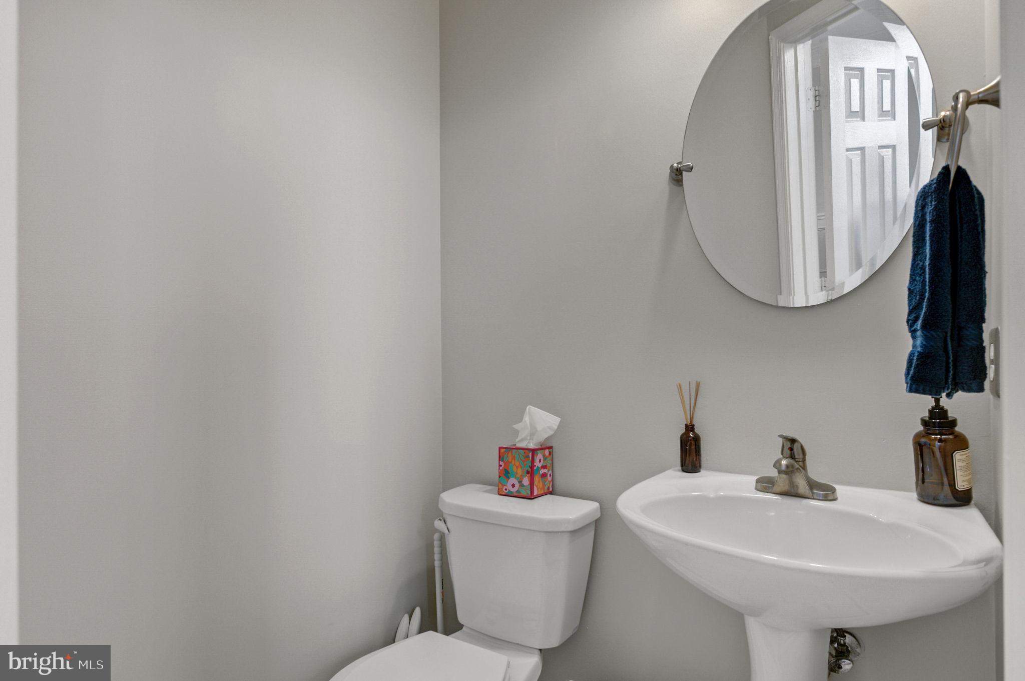 7693 Lavenham Lndg